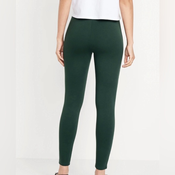 Never worn tags on! Old navy Stevie pants. - Picture 2 of 4